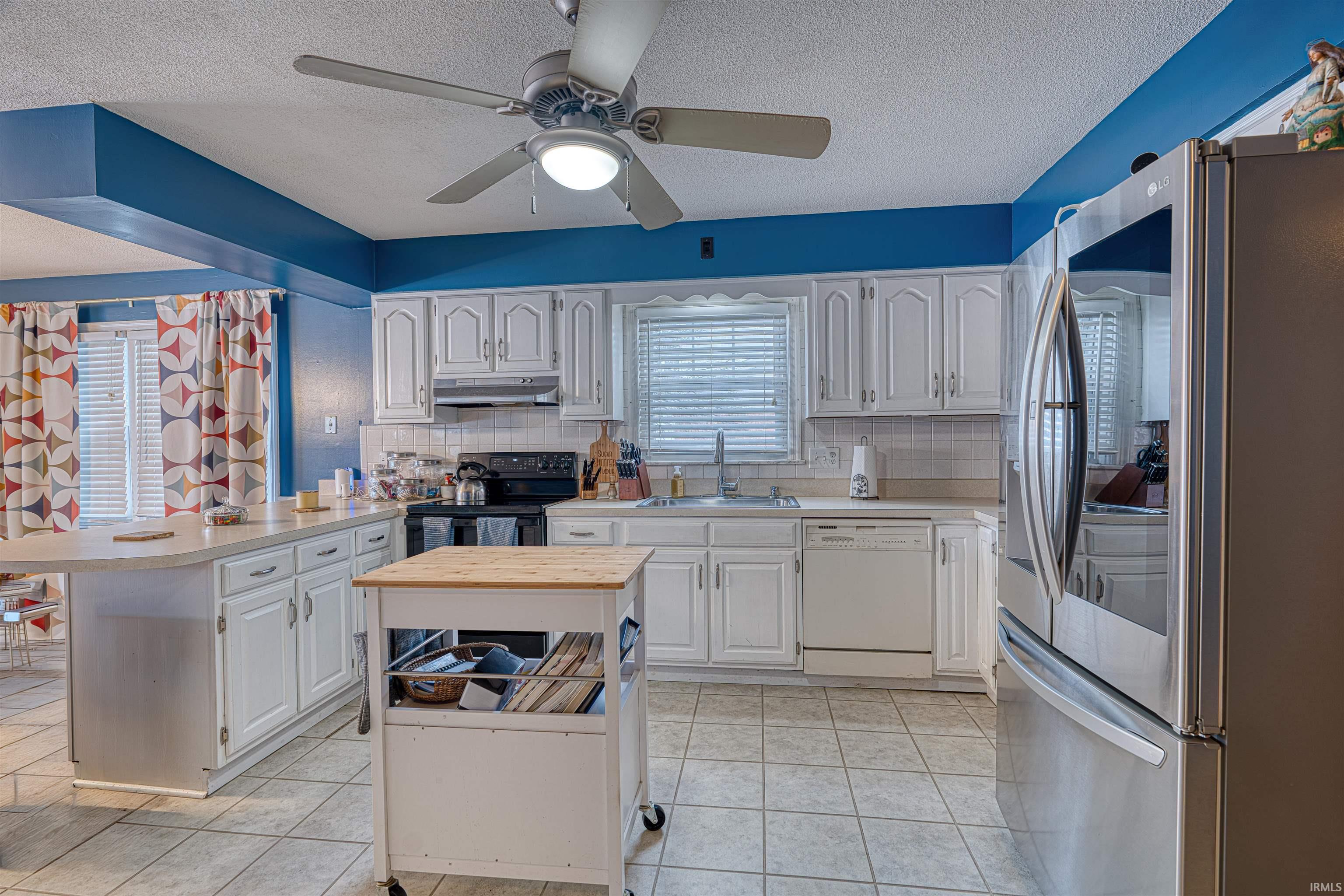 301 Springhaven Drive Evansville, IN 47710 - Photo 10 of 26