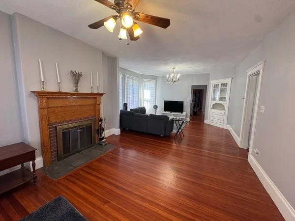 $2,700 | 19 Pearl Avenue, Unit 19, Winthrop, MA 02152