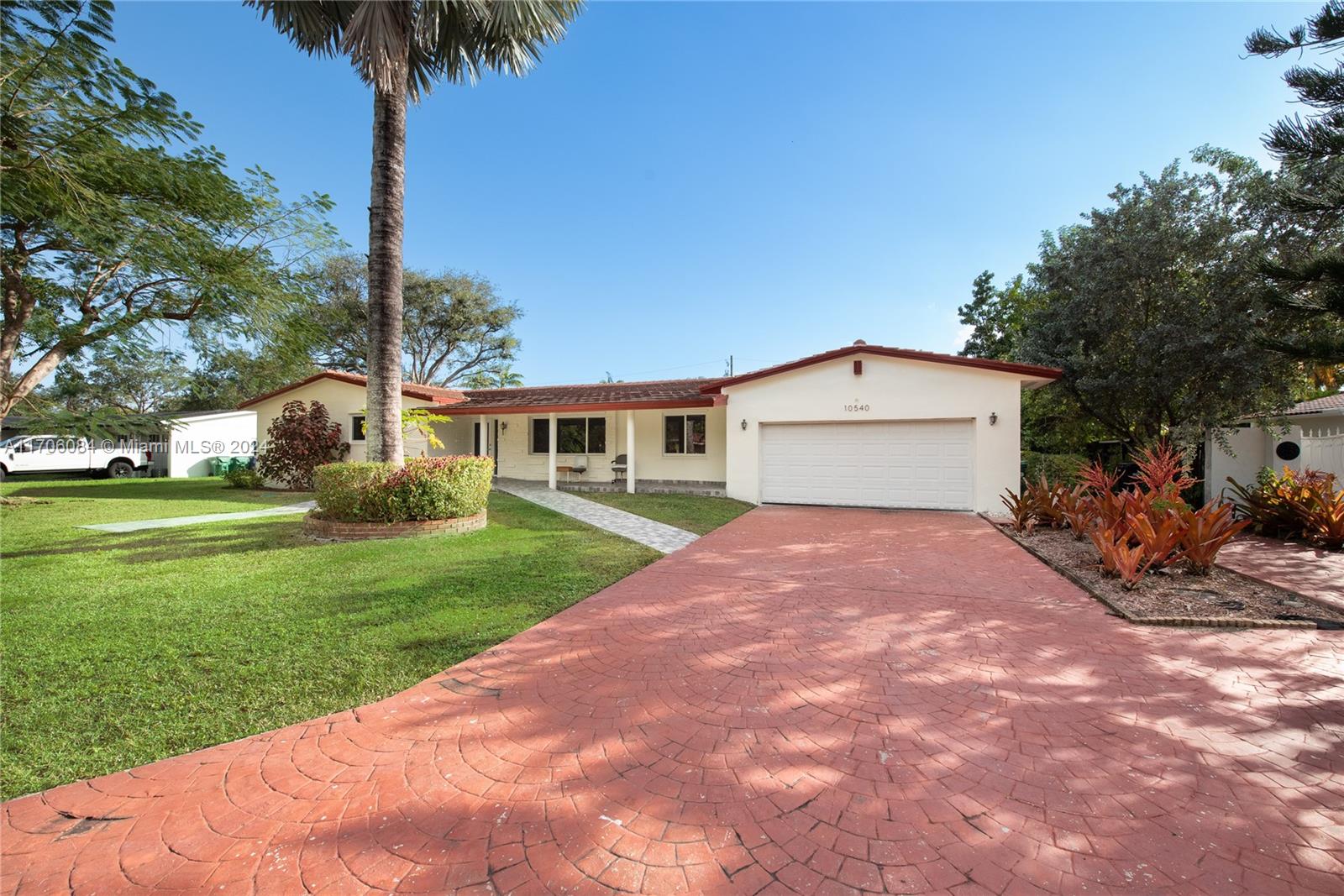10540 Southwest 125th Street Miami, FL 33176 - Photo 15 of 39