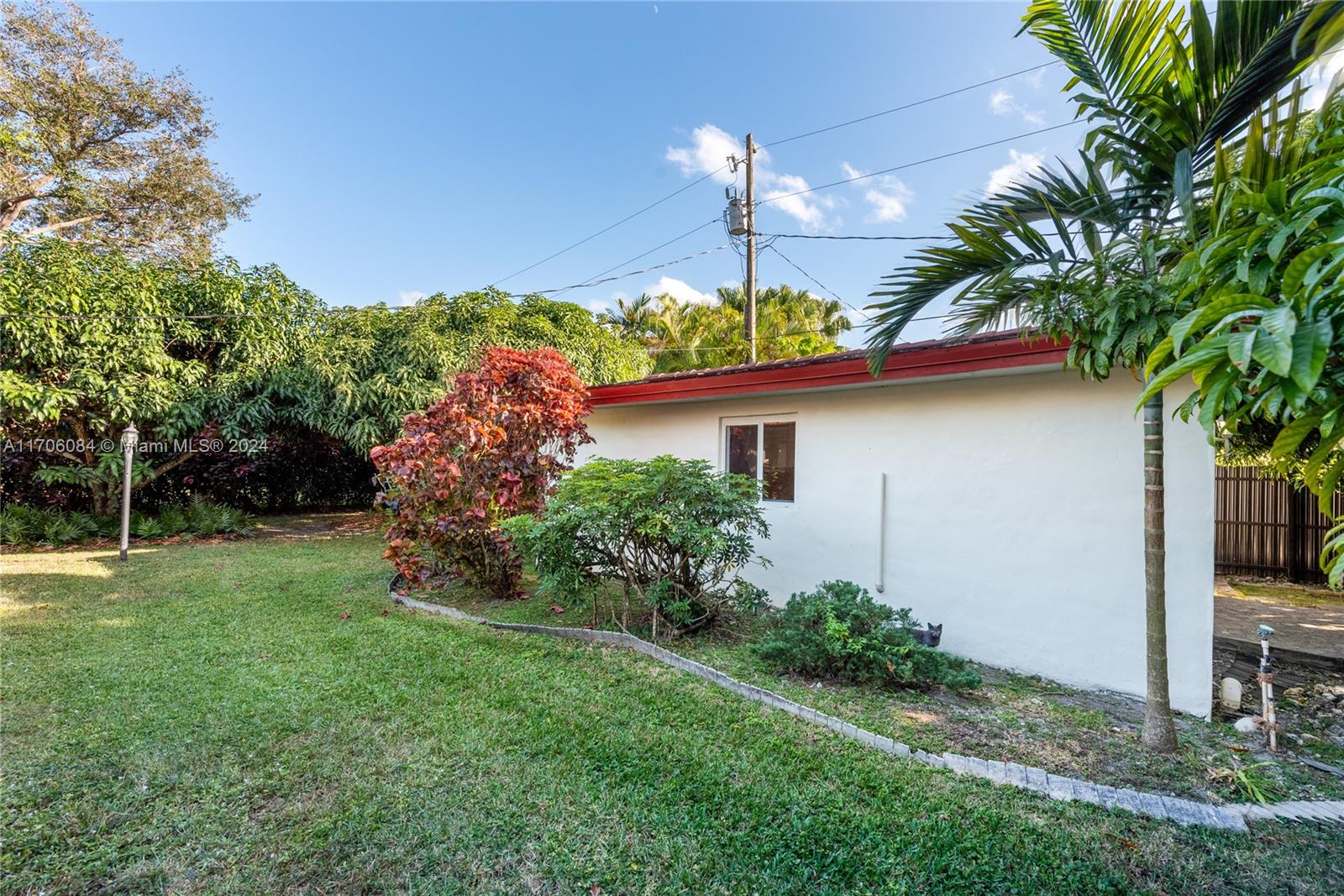 10540 Southwest 125th Street Miami, FL 33176 - Photo 37 of 39