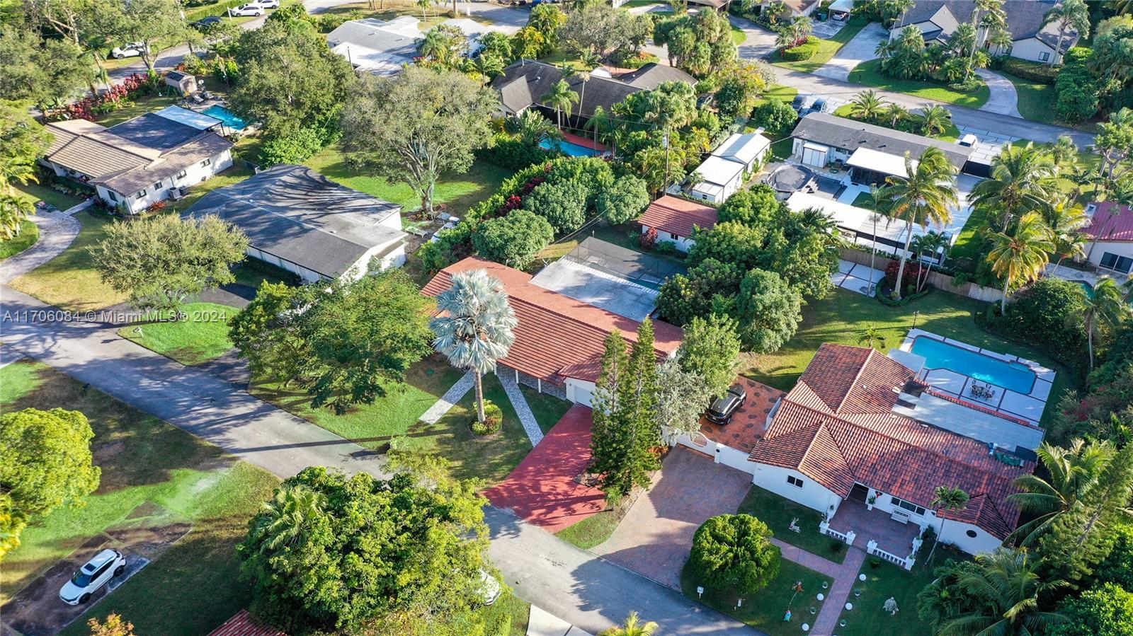 10540 Southwest 125th Street Miami, FL 33176 - Photo 5 of 39