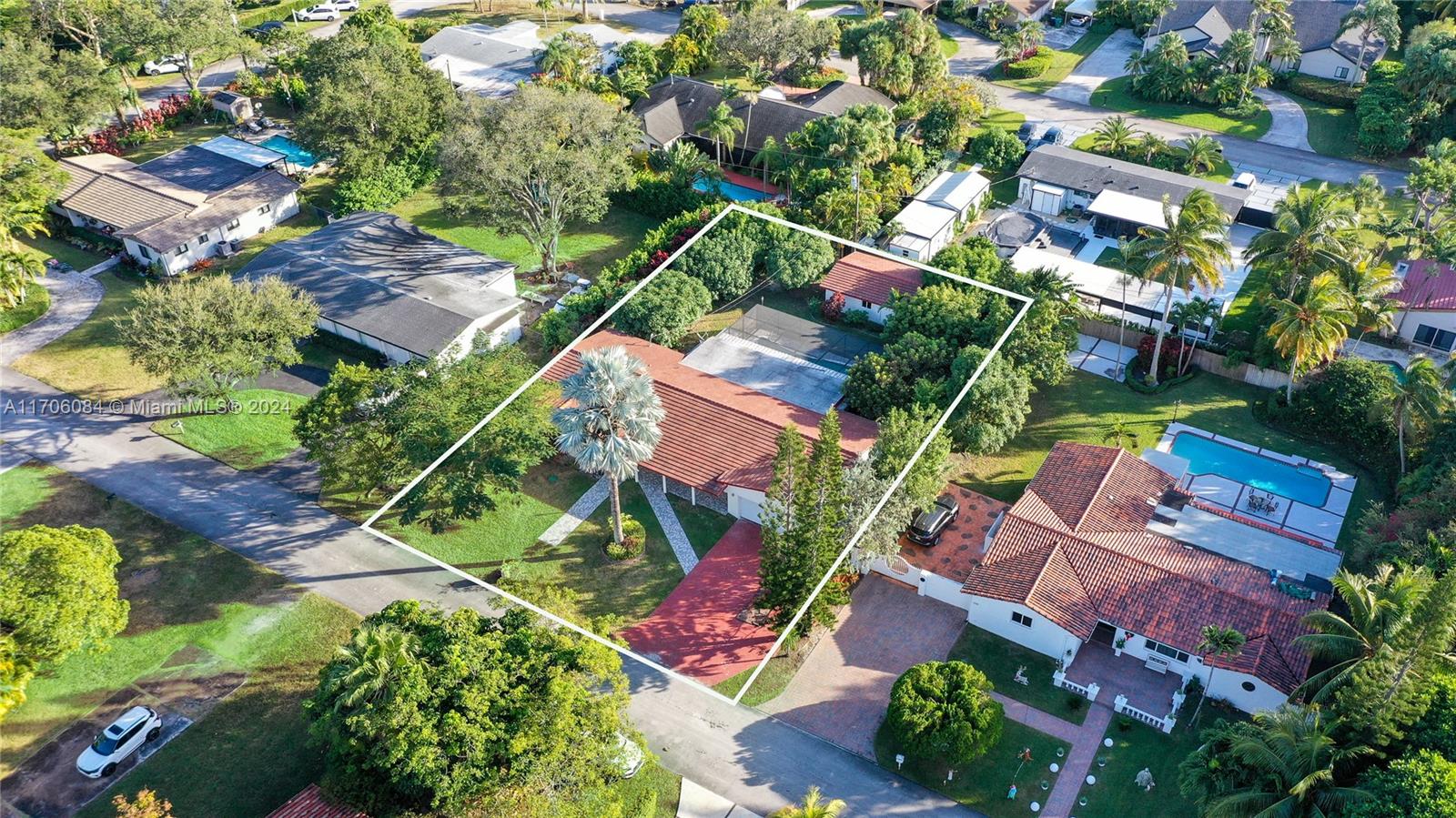 10540 Southwest 125th Street Miami, FL 33176 - Photo 6 of 39