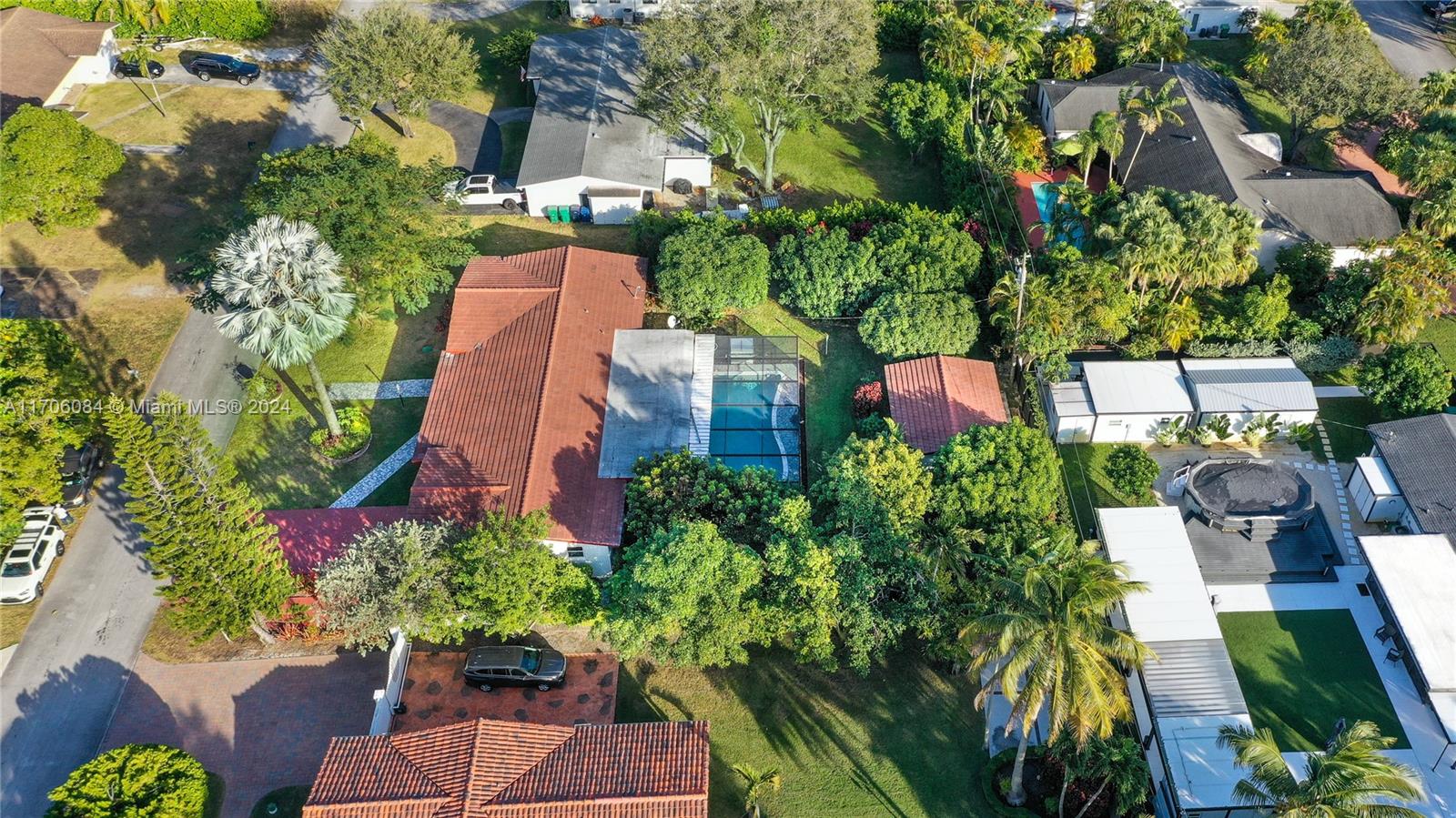 10540 Southwest 125th Street Miami, FL 33176 - Photo 7 of 39