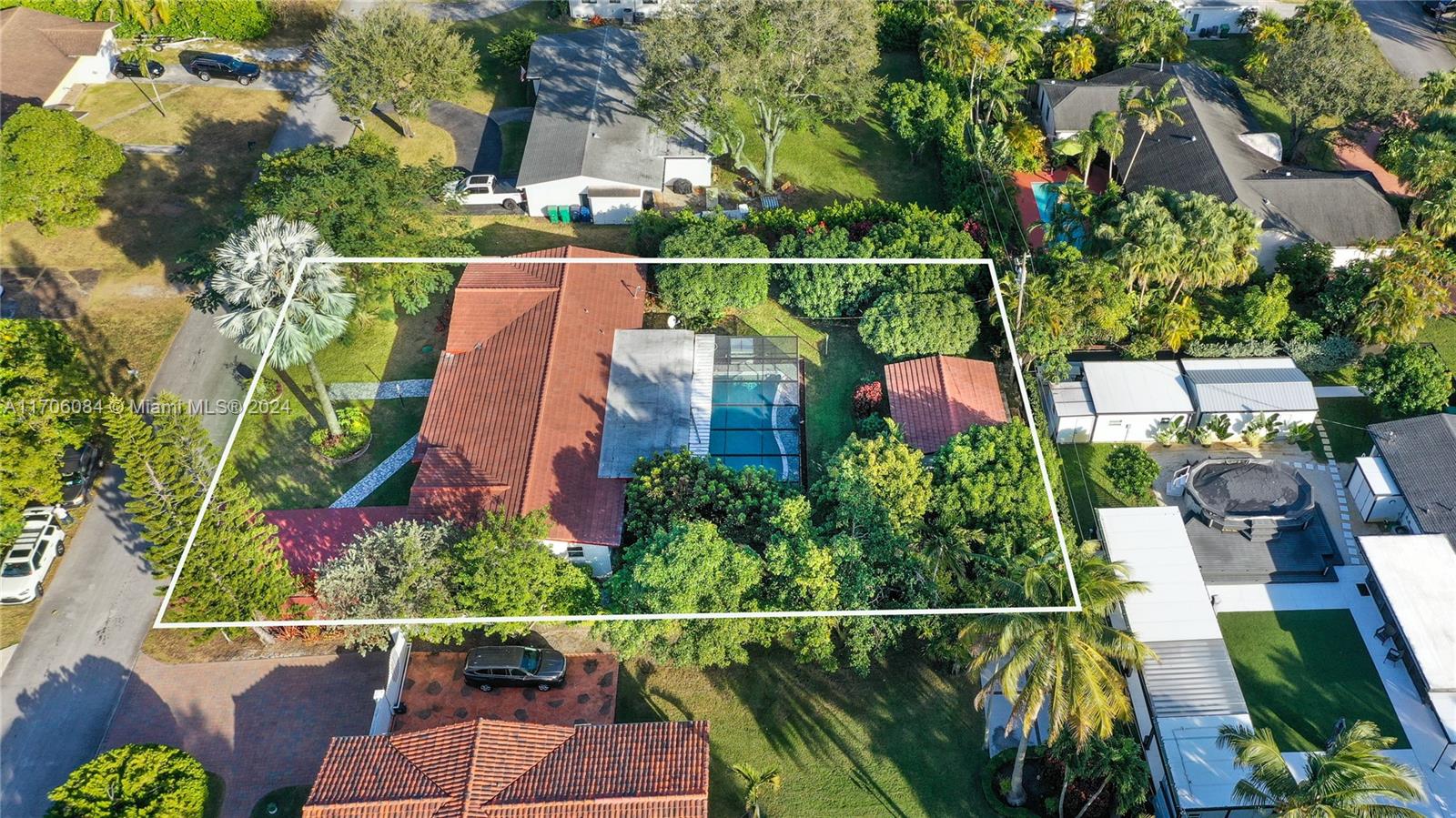 10540 Southwest 125th Street Miami, FL 33176 - Photo 8 of 39