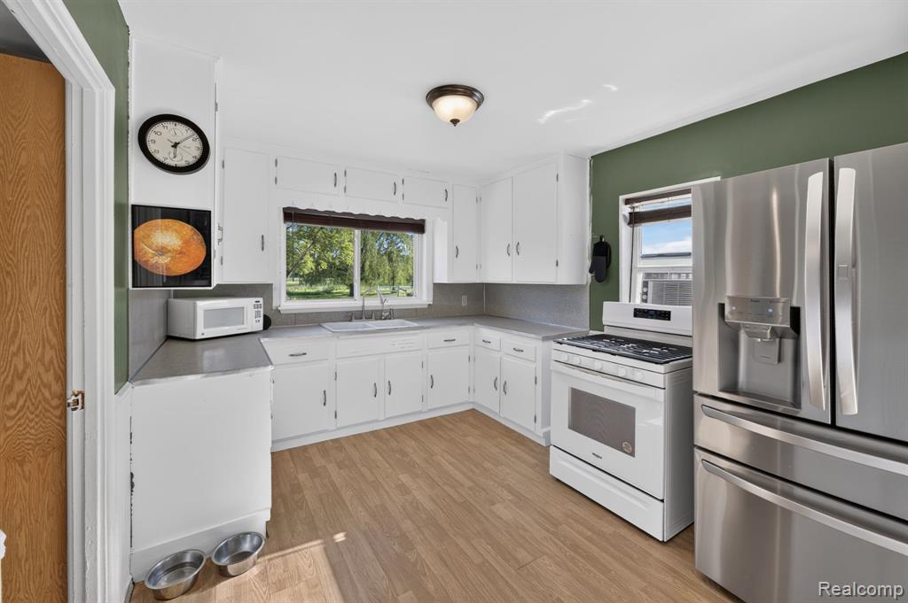 7077 West Frances Road Flushing, MI 48433 - Photo 16 of 50