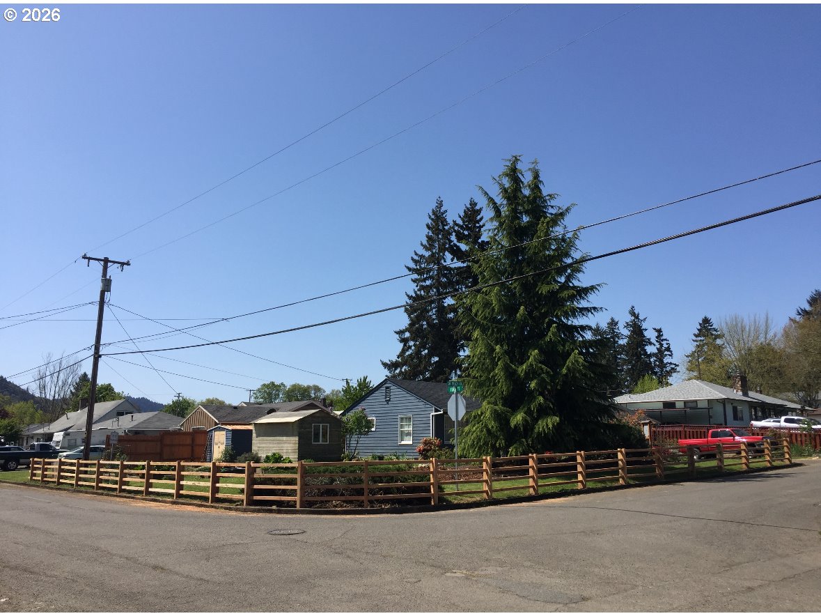 10 Southwest Peach Lane Winston, OR 97496 - Photo 2 of 2