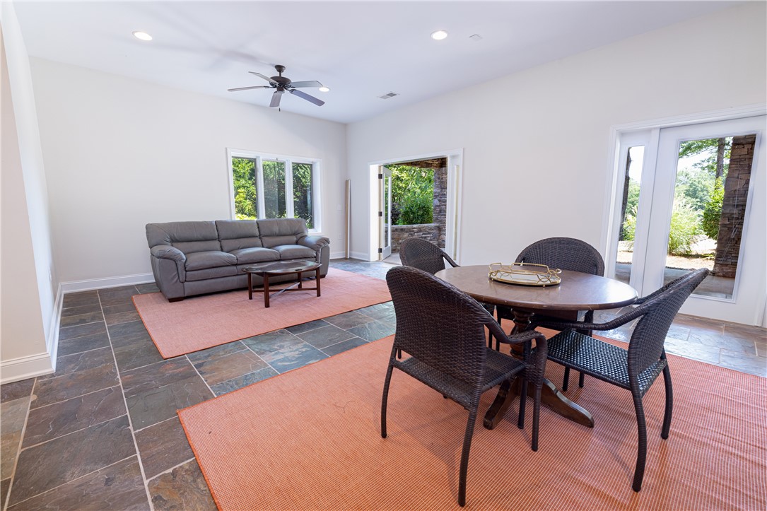 418 Sunset Point Drive West Union, SC 29696 - Photo 27 of 40