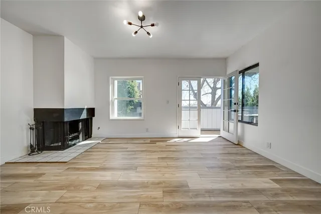 $975,000 | 1133 North Clark Street, Unit 101, West Hollywood, CA 90069