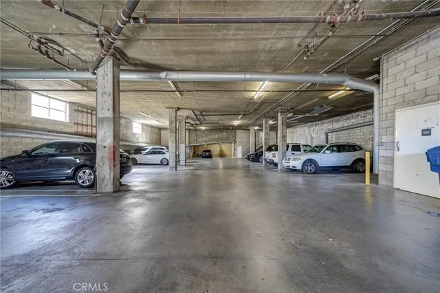 $950,000 | 1133 North Clark Street, Unit 101, West Hollywood, CA 90069