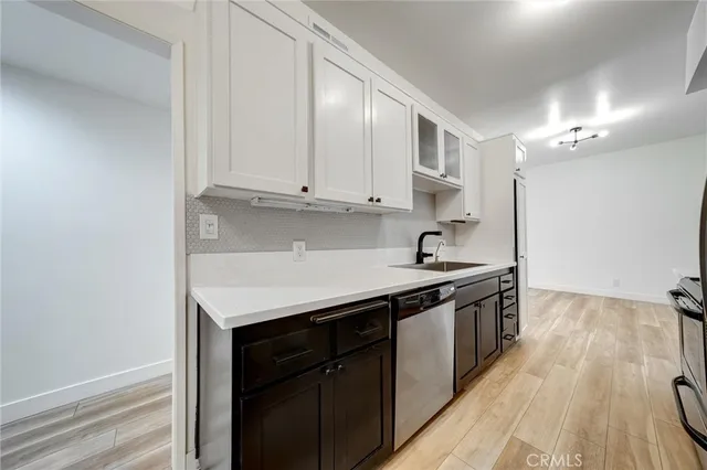 $975,000 | 1133 North Clark Street, Unit 101, West Hollywood, CA 90069