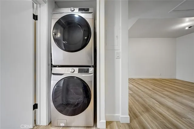 $975,000 | 1133 North Clark Street, Unit 101, West Hollywood, CA 90069