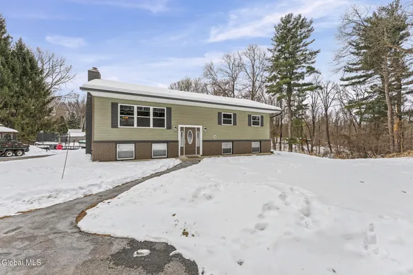 $439,000 | 256 Grooms Road, Clifton Park, NY 12065