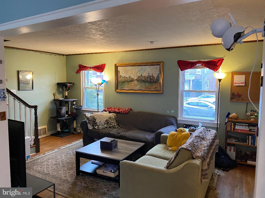 314 Sycamore Road Reading, PA 19611 - Photo 5 of 26 Living room