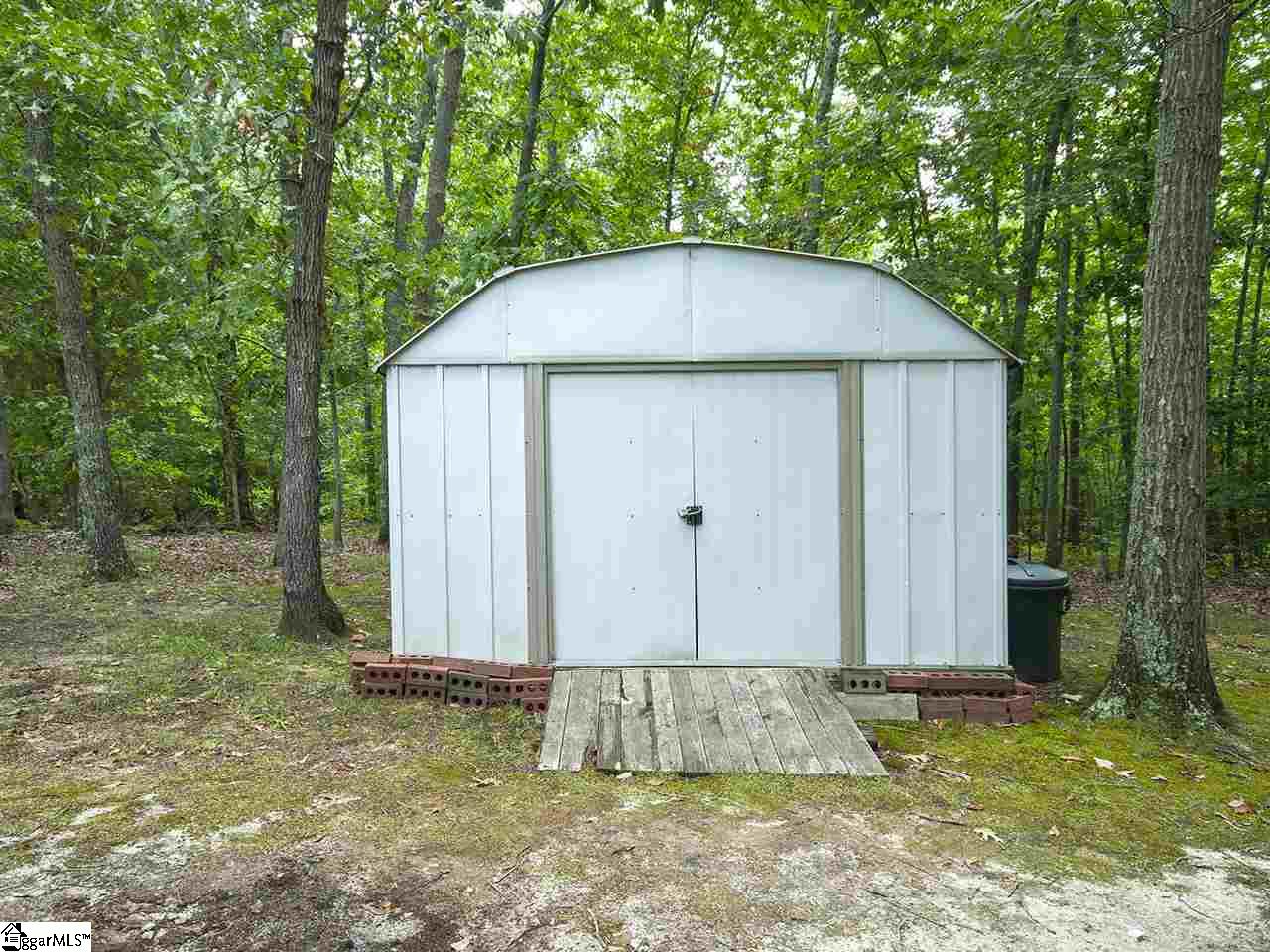 347 Berry Road Pelzer, SC 29669 - Photo 7 of 25