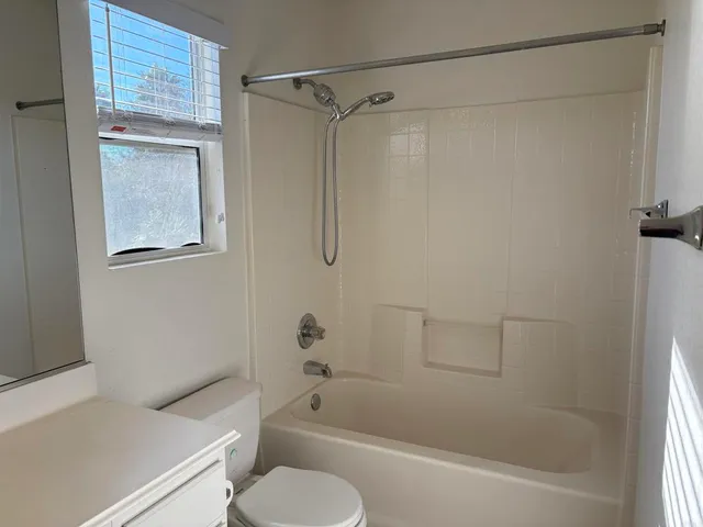 $4,300 | 367 Rimhurst Court, Oceanside, CA 92058