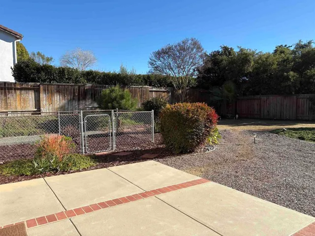$4,300 | 367 Rimhurst Court, Oceanside, CA 92058