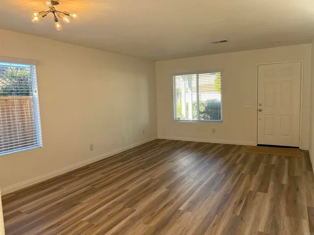 $4,300 | 367 Rimhurst Court, Oceanside, CA 92058