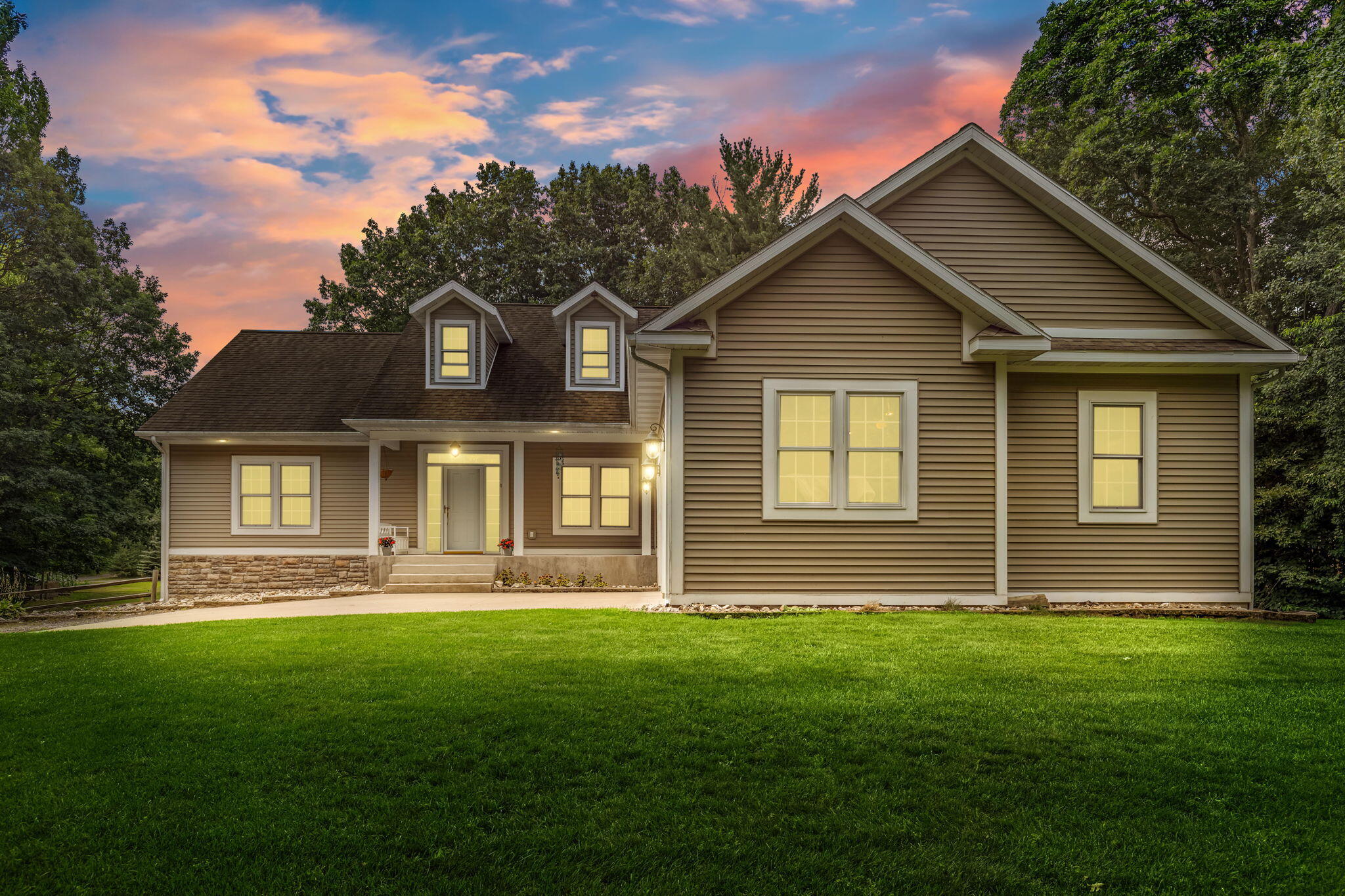 11981 Morel Road Grand Haven, MI 49417 - Photo 4 of 75 2-web-or-mls-001_VT