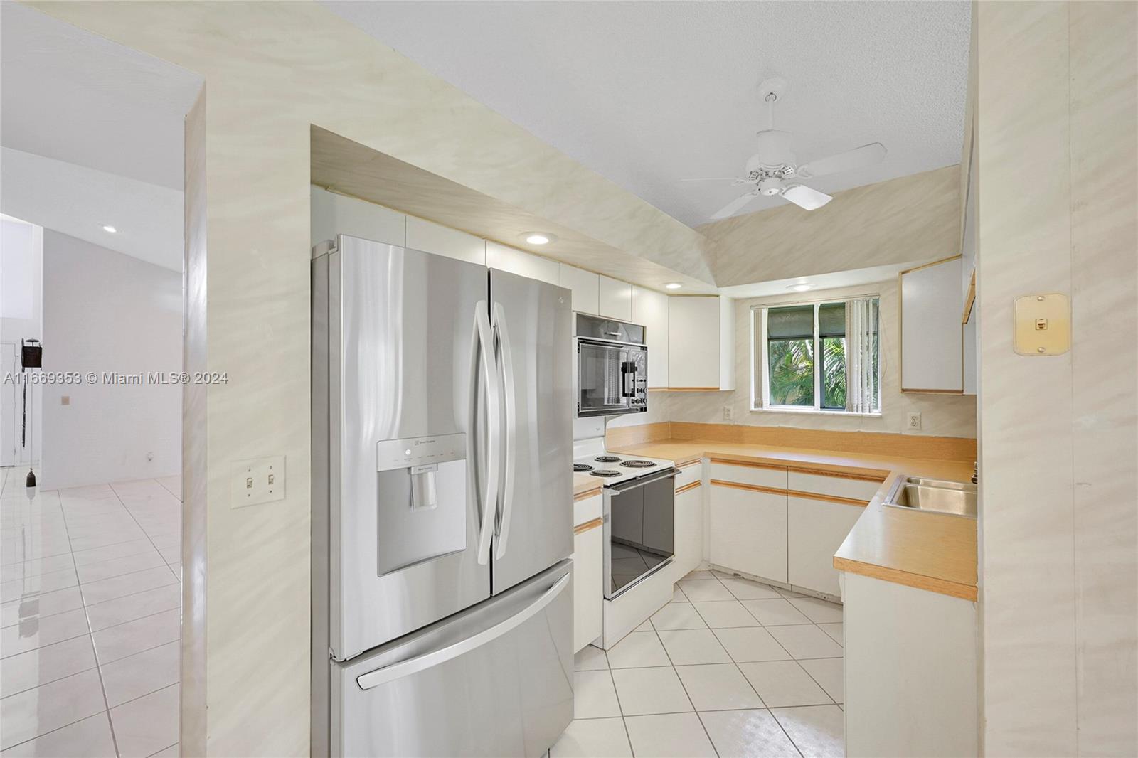 10961 Ladera Lane, Unit A Boca Raton, FL 33498 - Photo 20 of 34 Gallery Image 20