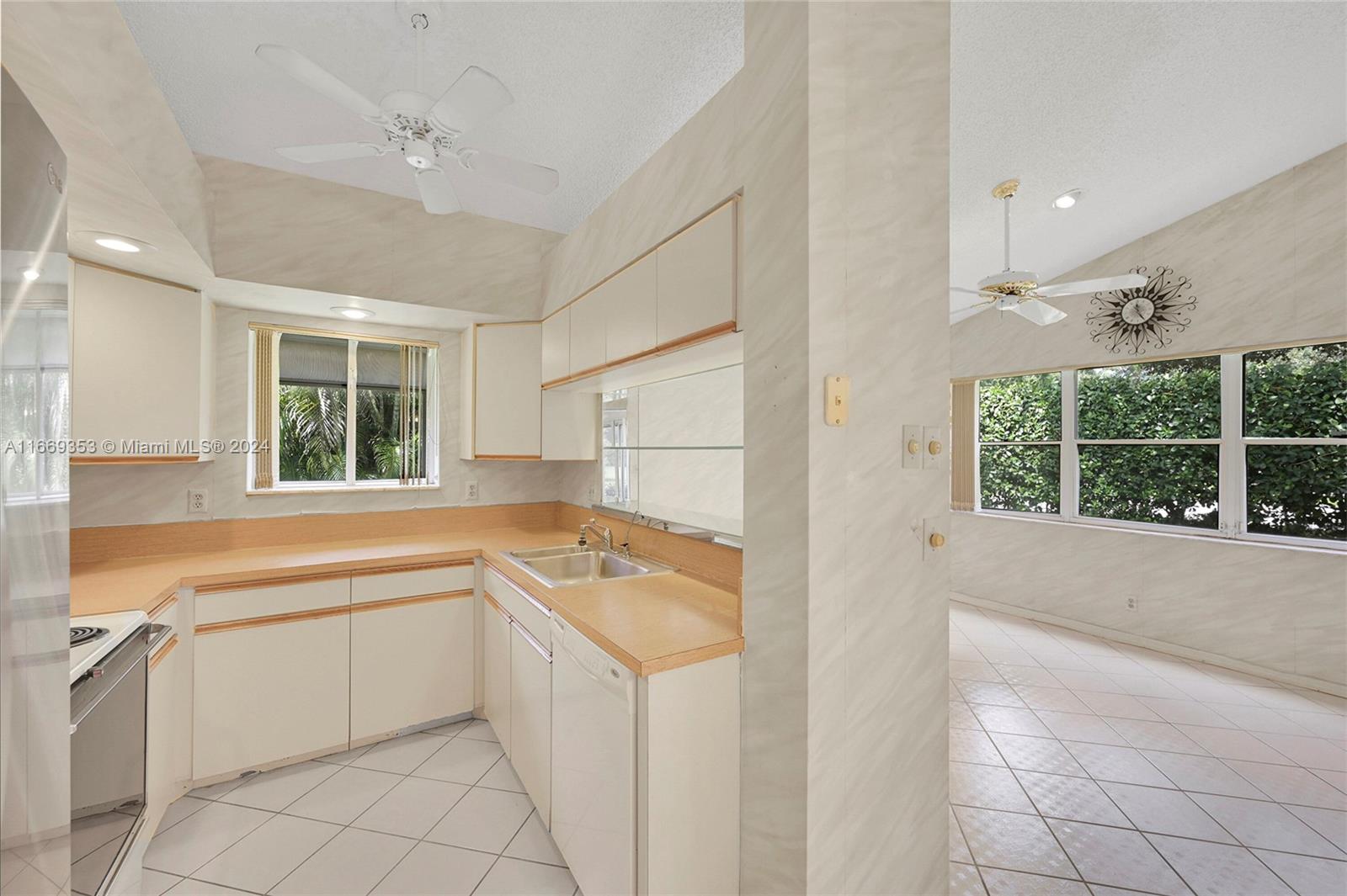 10961 Ladera Lane, Unit A Boca Raton, FL 33498 - Photo 21 of 34 Gallery Image 21