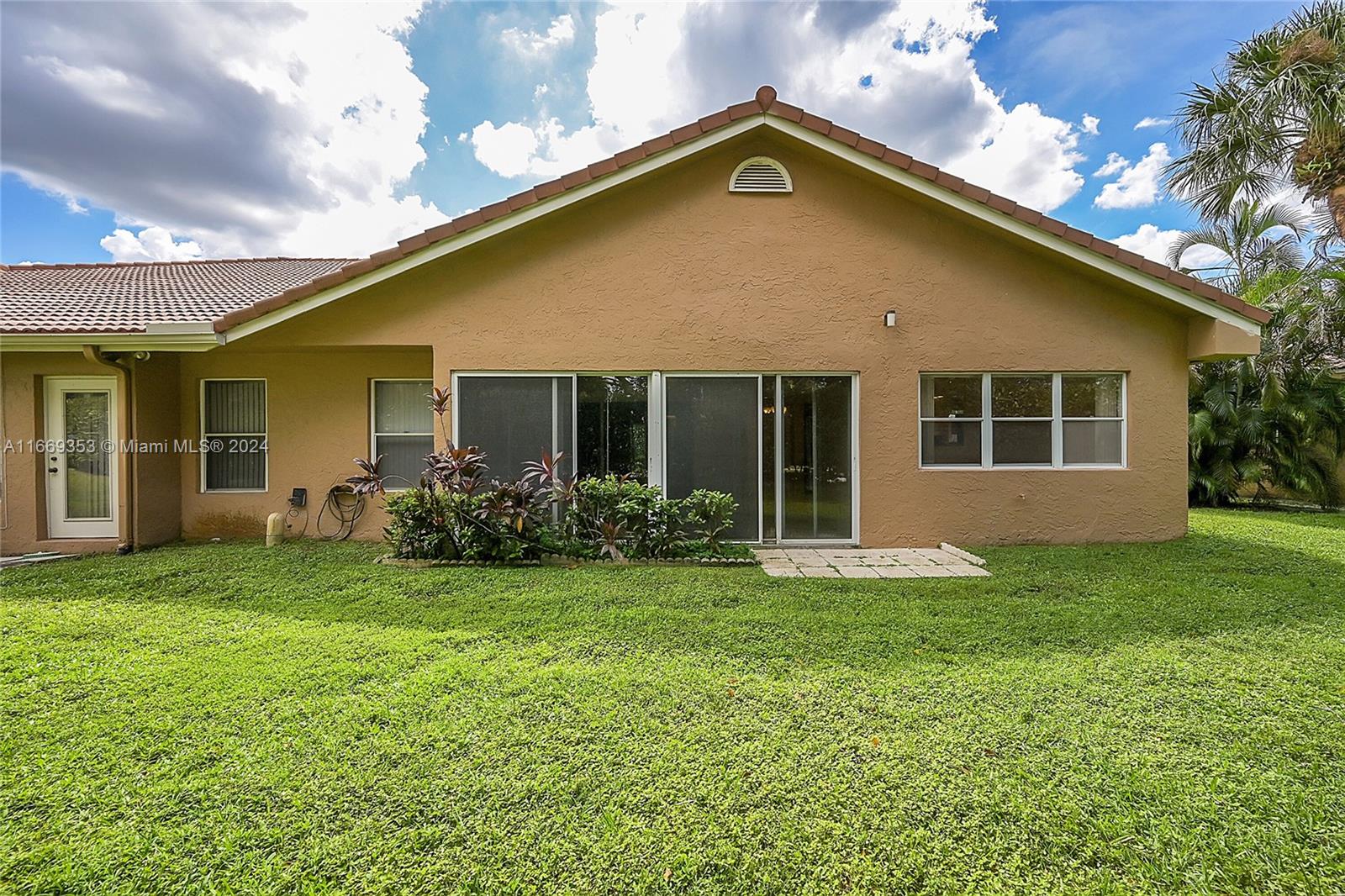 10961 Ladera Lane, Unit A Boca Raton, FL 33498 - Photo 32 of 34 Gallery Image 32