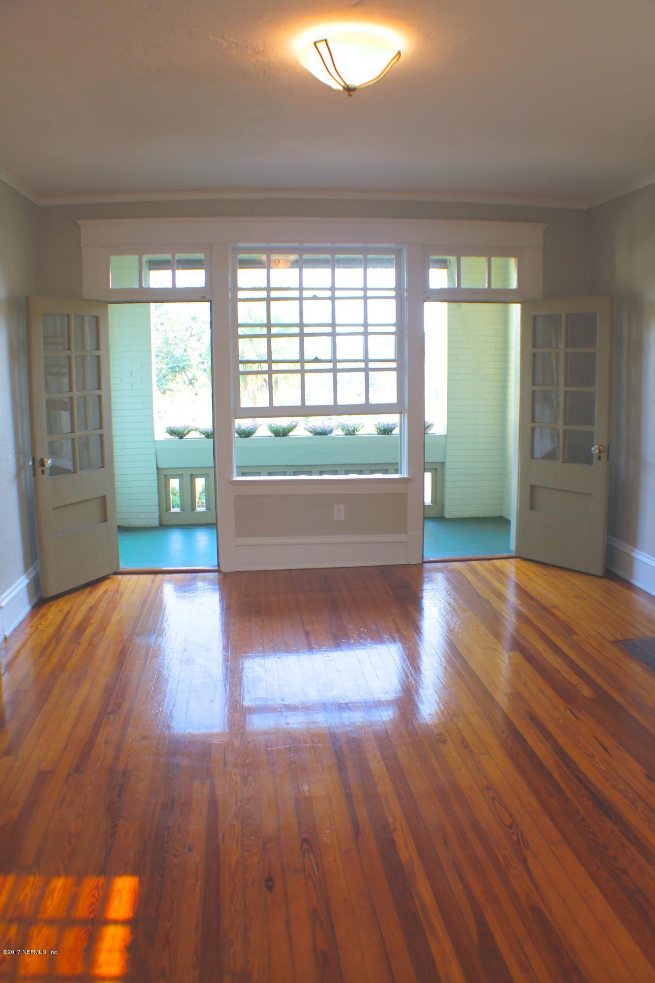 1627 Riverside Avenue Jacksonville, FL 32204 - Photo 8 of 13 5.2- IMG_9986