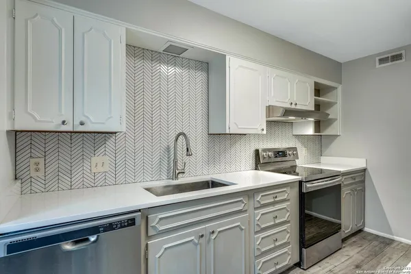 $1,595 | 168 Barilla Place, Unit A102, San Antonio, TX 78209