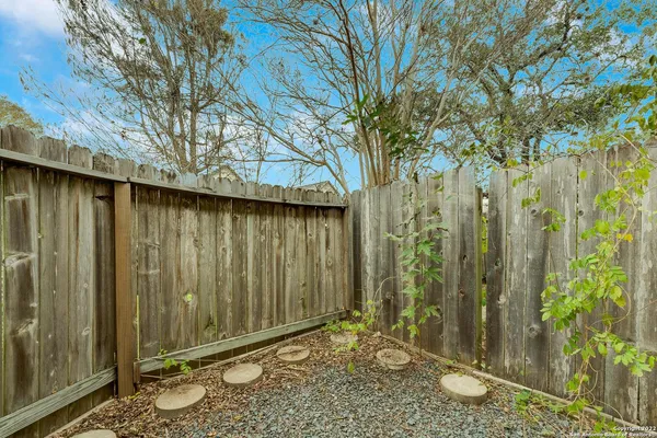 $1,595 | 168 Barilla Place, Unit A102, San Antonio, TX 78209