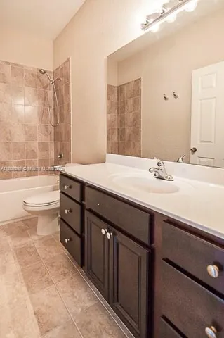 $3,400 | 1024 Northeast 207th Terrace, Unit 1024, Miami, FL 33179