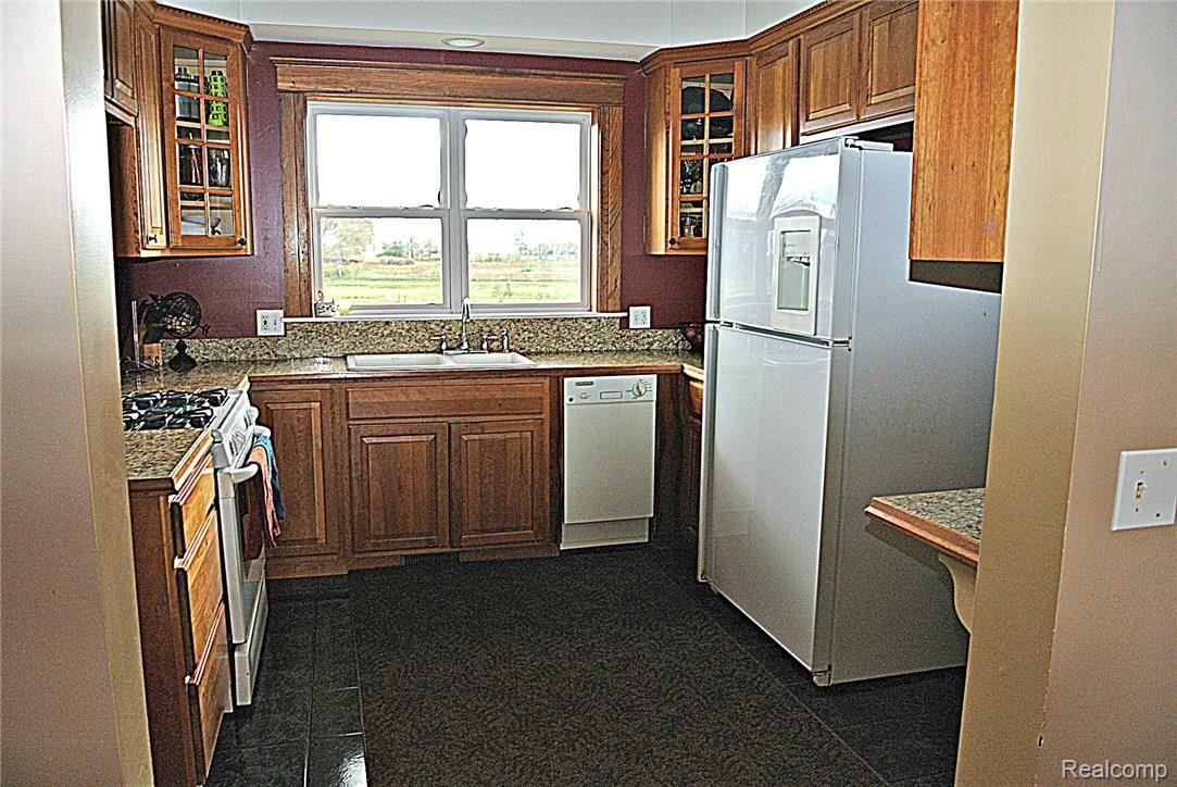 5359 Cade Road Marlette, MI 48453 - Photo 5 of 18 Kitchen Main Photo.jpg