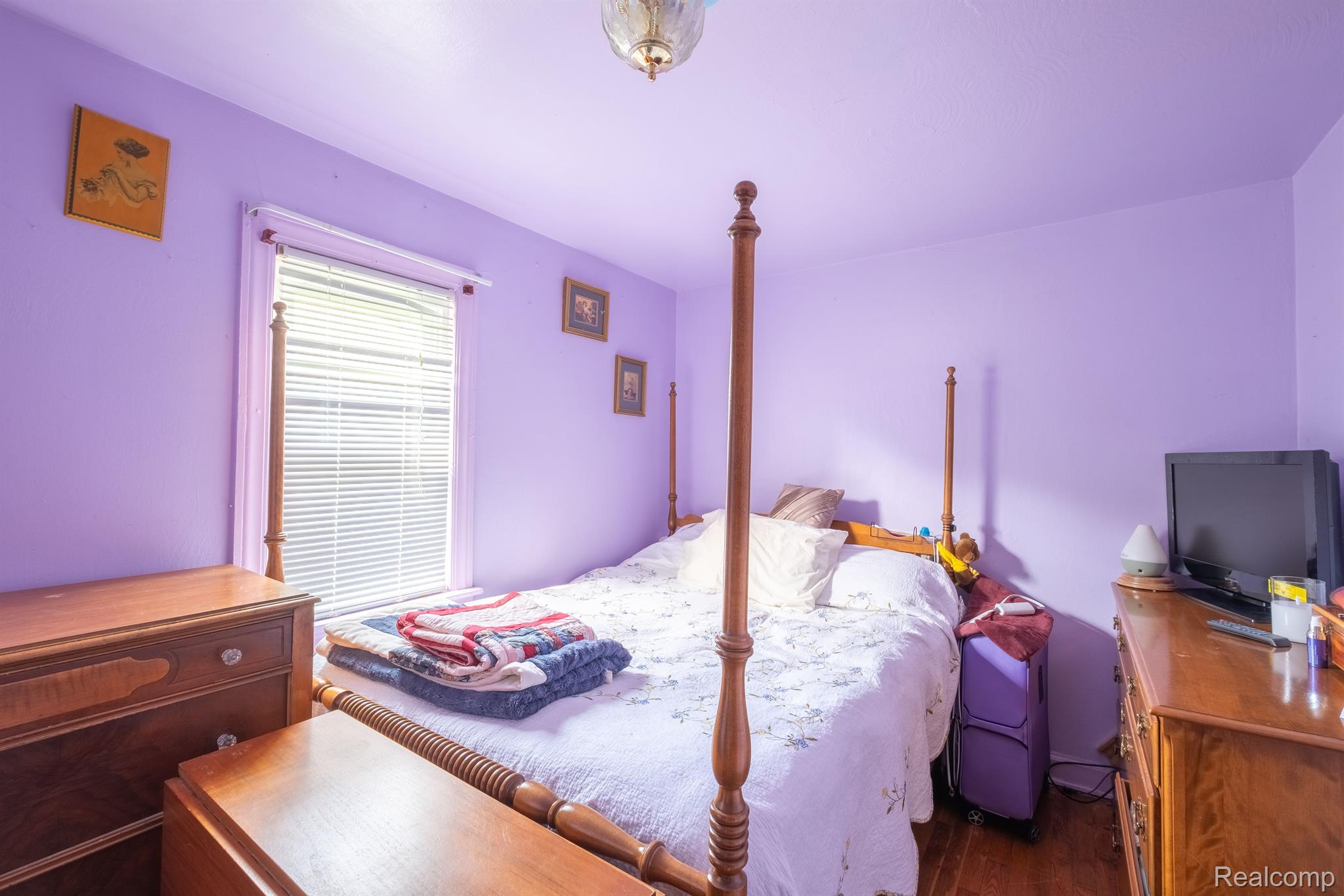 4124 North Genesee Road Flint, MI 48506 - Photo 6 of 11 Bedroom