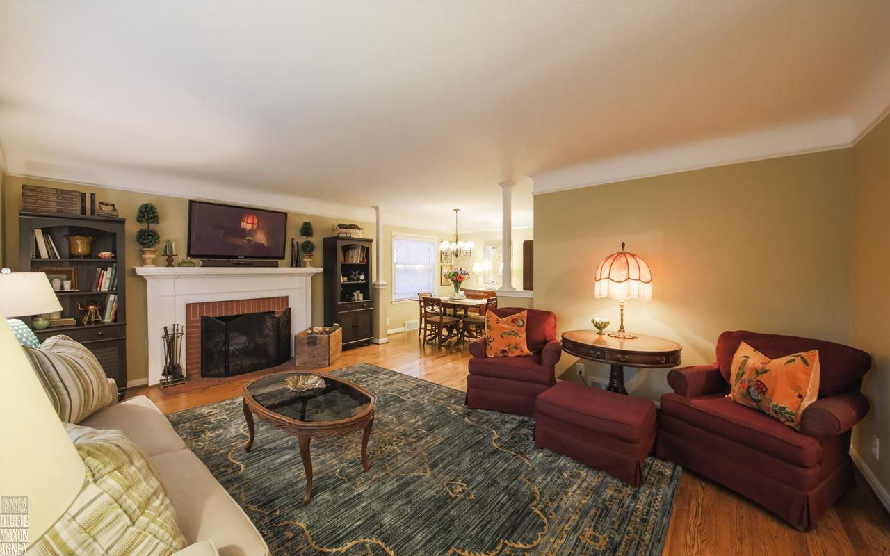 374 Kerby Road Grosse Pointe Farms, MI 48236 - Photo 3 of 21