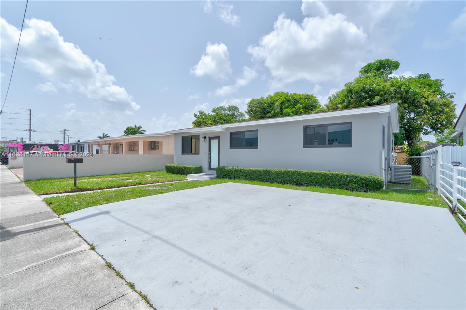 1135 West 23rd Street Hialeah, FL 33010 - Photo 2 of 23