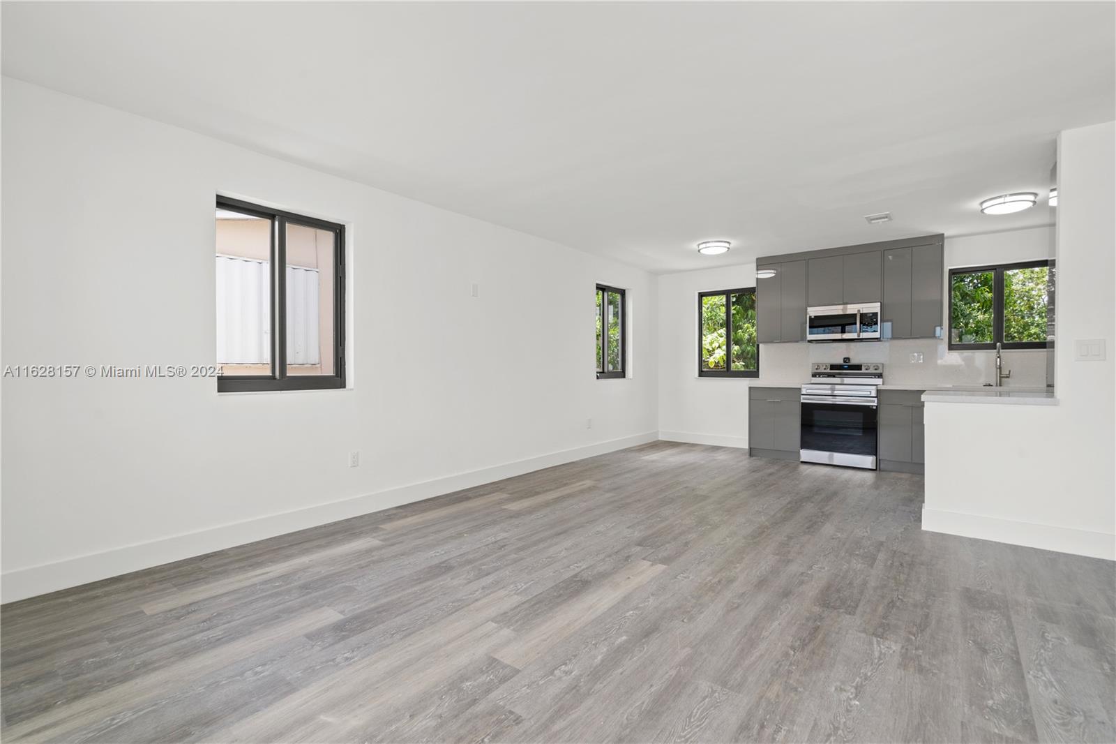 1135 West 23rd Street Hialeah, FL 33010 - Photo 5 of 23