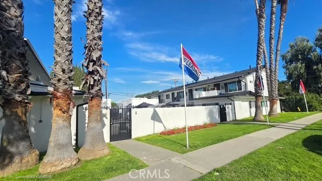 $1,995 | 1803 West Sumac Lane, Unit 3, Anaheim, CA 92804