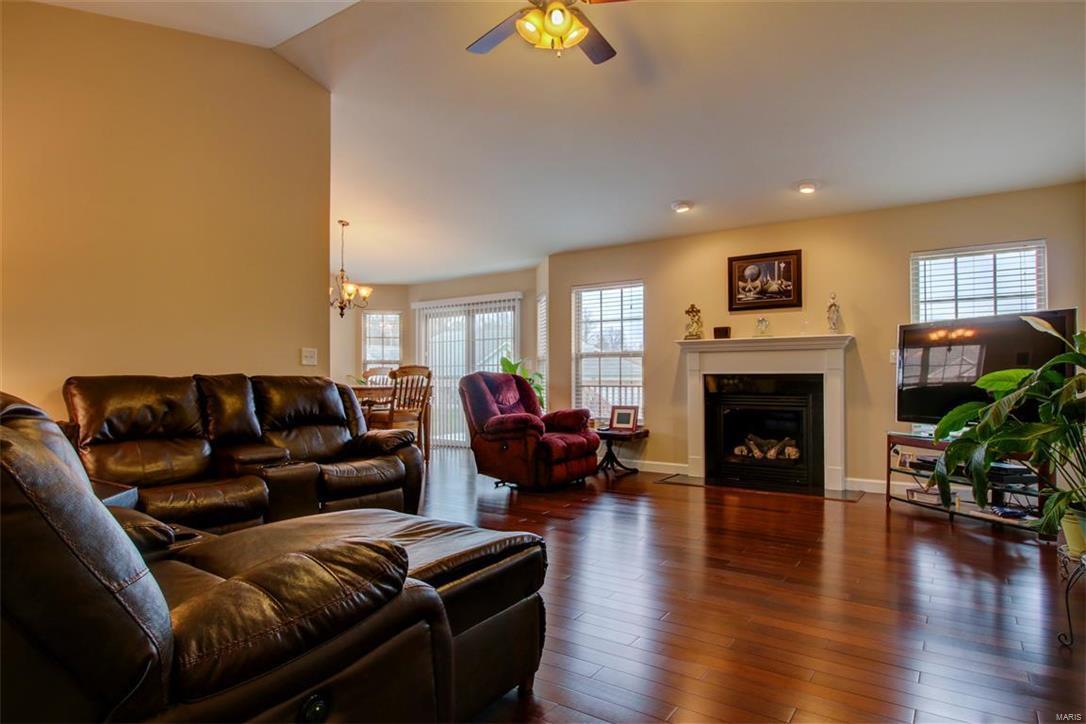 338 Kahlua Court Columbia, IL 62236 - Photo 5 of 36 Gallery Image 5