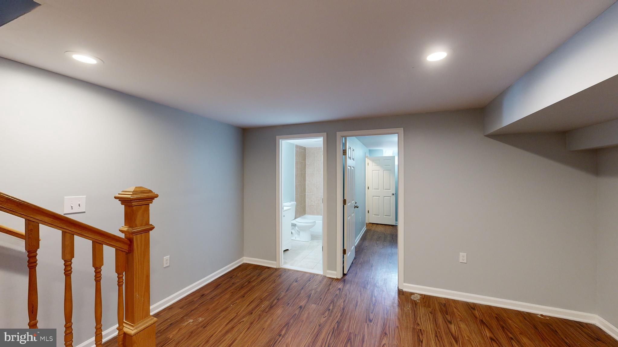 1826 North Caroline Street Baltimore, MD 21213 - Photo 19 of 59 View of full bath and bonus room