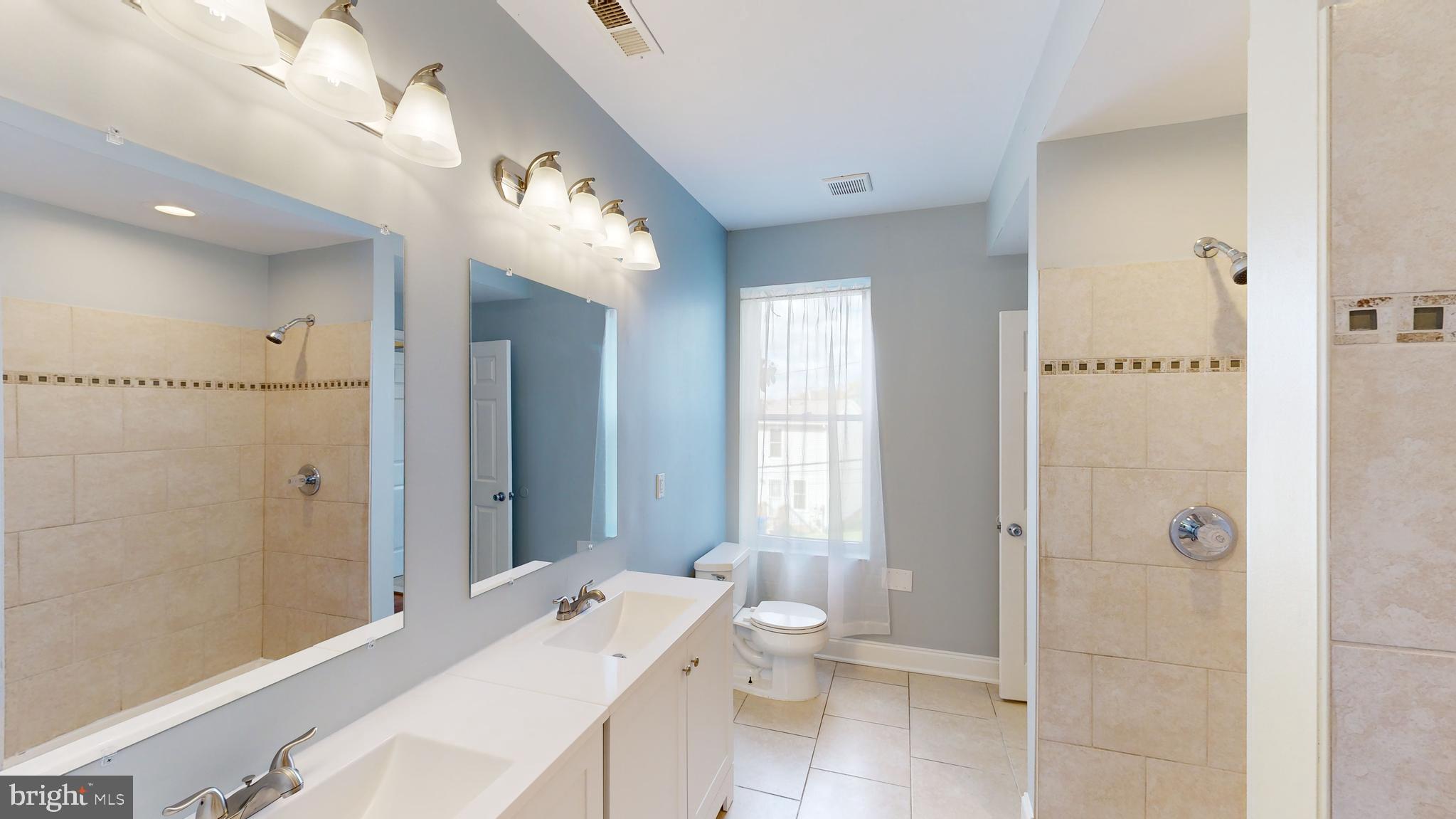 1826 North Caroline Street Baltimore, MD 21213 - Photo 45 of 59 En suite, Double Vanity