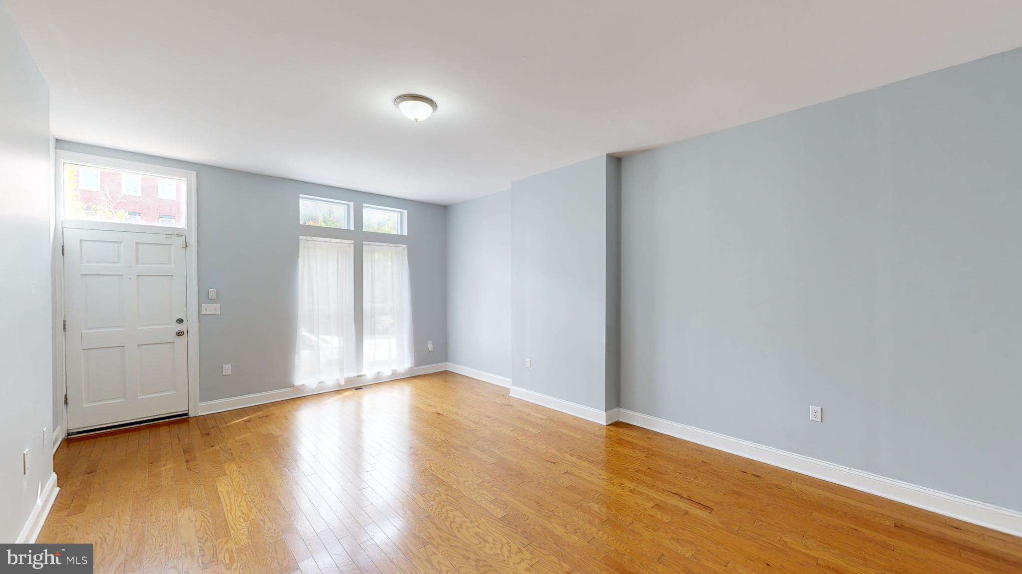 1826 North Caroline Street Baltimore, MD 21213 - Photo 5 of 59 Living room area