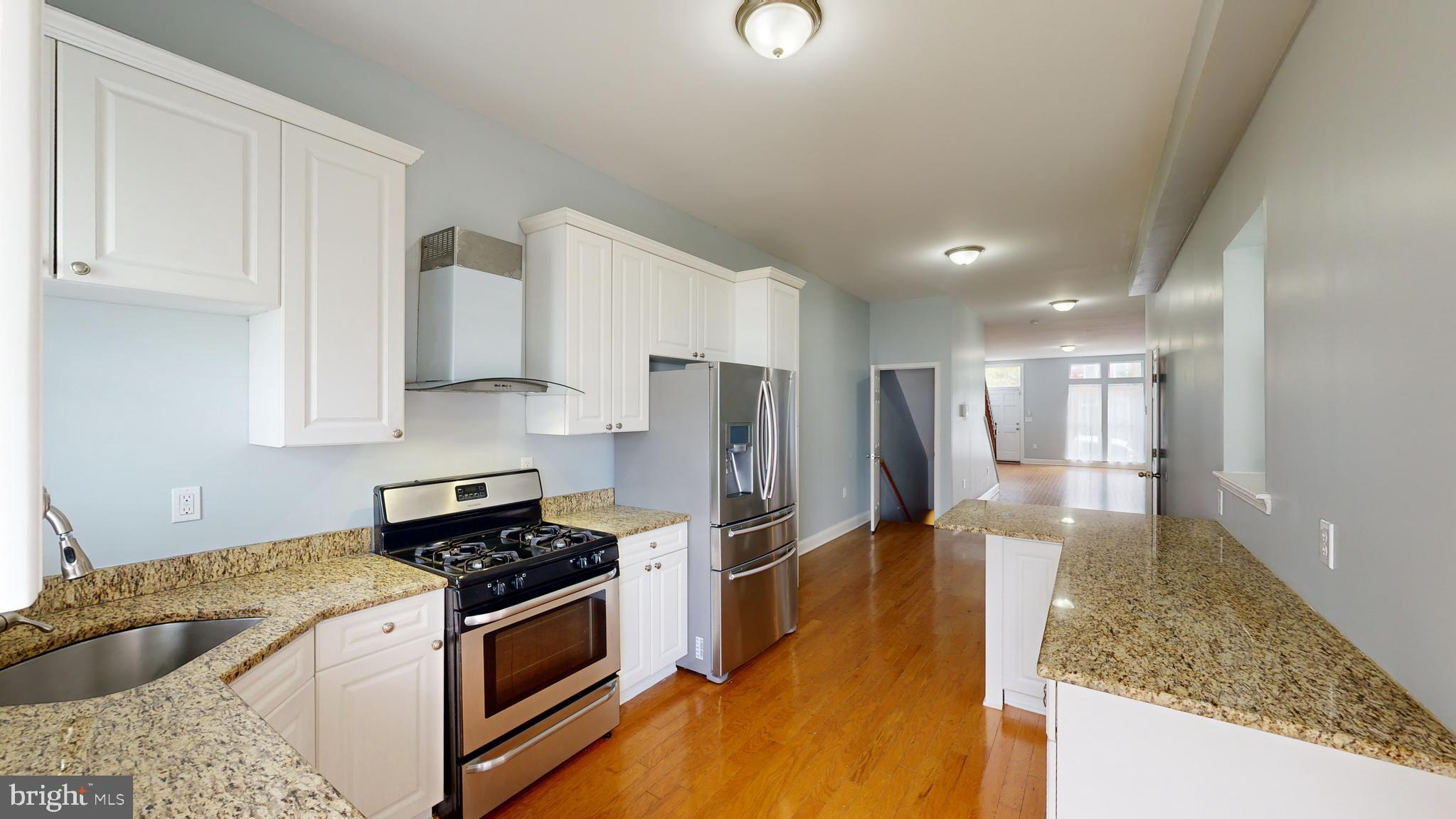 1826 North Caroline Street Baltimore, MD 21213 - Photo 9 of 59 Granite counters & Stainless appliances