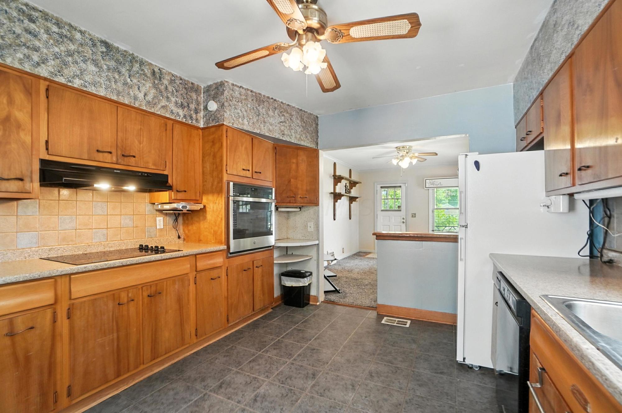 2506 Chester Road Columbus, OH 43231 - Photo 8 of 42 2506 Chester Rd