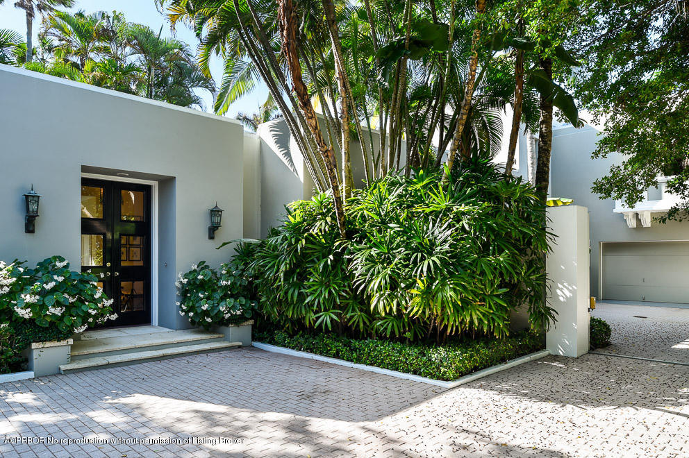 82 Middle Road Palm Beach, FL 33480 - Photo 10 of 13 Front Entry MLS