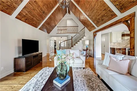 $900,000 | 11260 West 155th Terrace, Overland Park, KS 66221