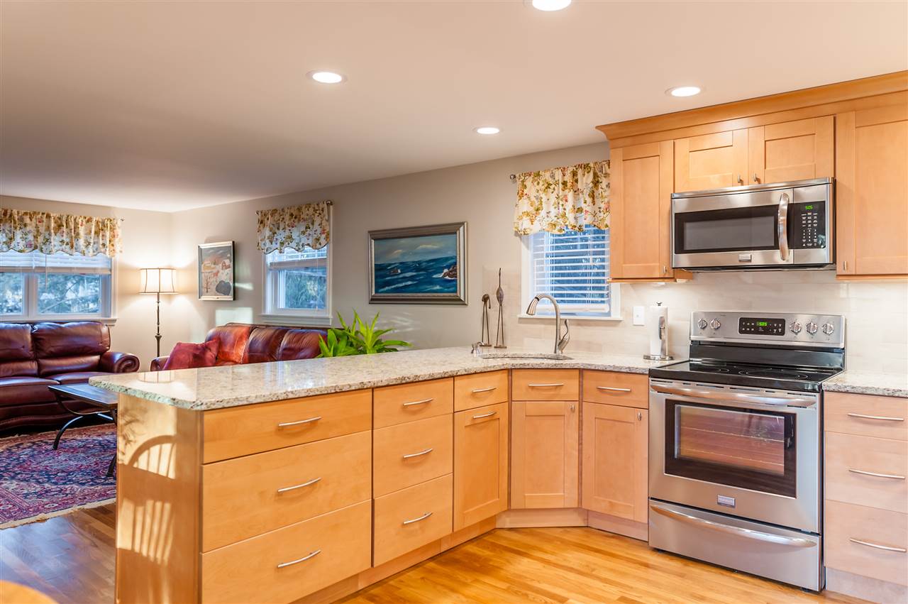 65 Fields Road Portsmouth, NH 03801 - Photo 14 of 22