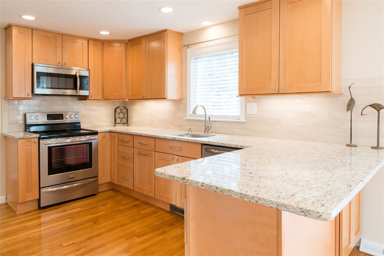 65 Fields Road Portsmouth, NH 03801 - Photo 8 of 22