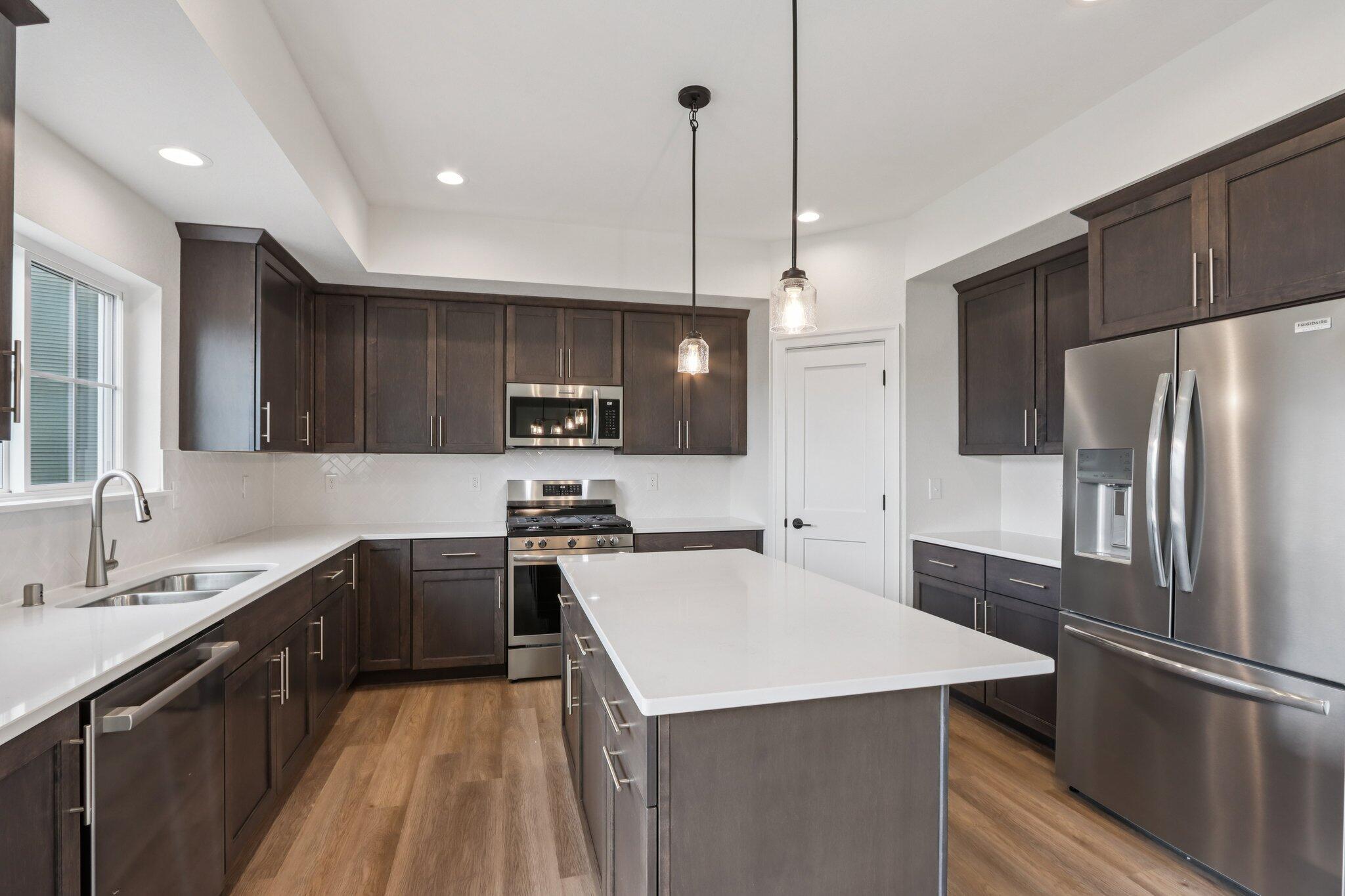 665 Mary Way Slinger, WI 53086 - Photo 2 of 27 665 Mary Way 02 Kitchen