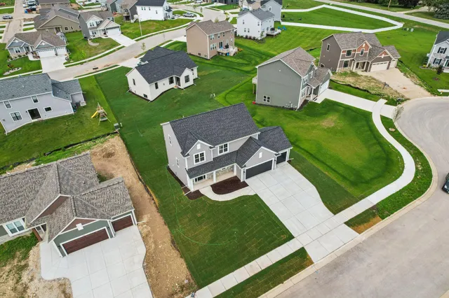 $598,900 | 665 Mary Way, Slinger, WI 53086