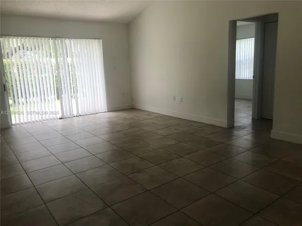 $2,000 | 3825 Northwest 90th Avenue, Unit 3825, Sunrise, FL 33351