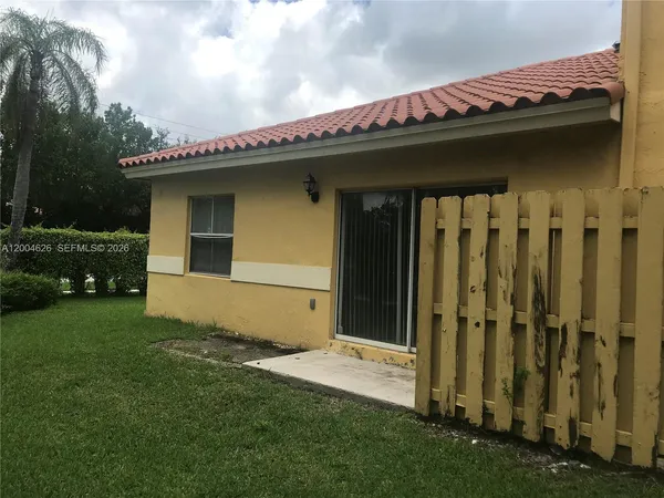 $2,000 | 3825 Northwest 90th Avenue, Unit 3825, Sunrise, FL 33351