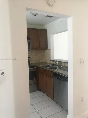 $2,000 | 3825 Northwest 90th Avenue, Unit 3825, Sunrise, FL 33351